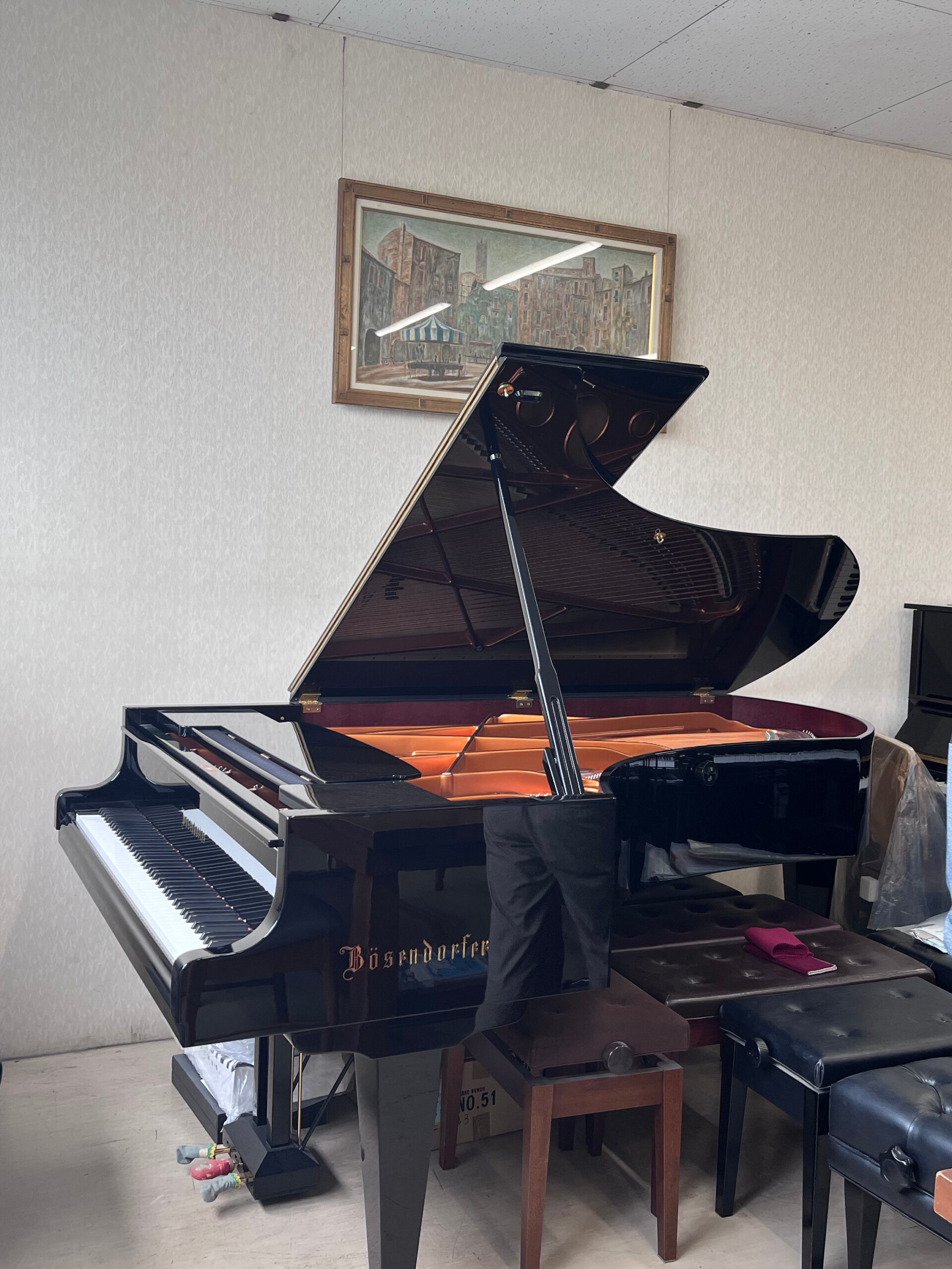 冨田ピアノに置かれているベーゼンドルファー225
